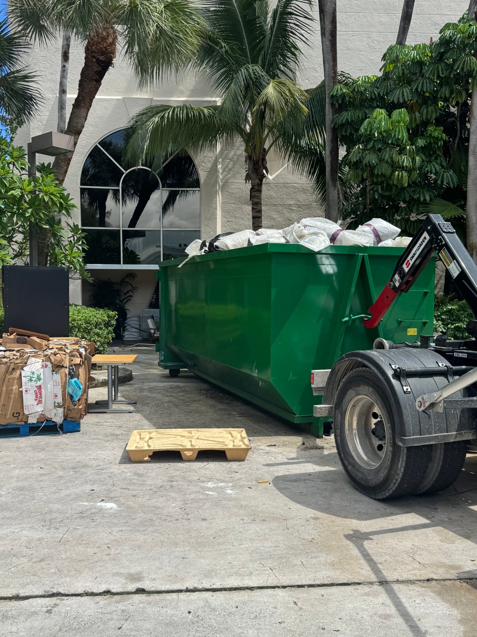 South Palm Beach Dumpster Rentals (33480),30-yard roll-off dumpster in South Palm Beach, FL (33480)